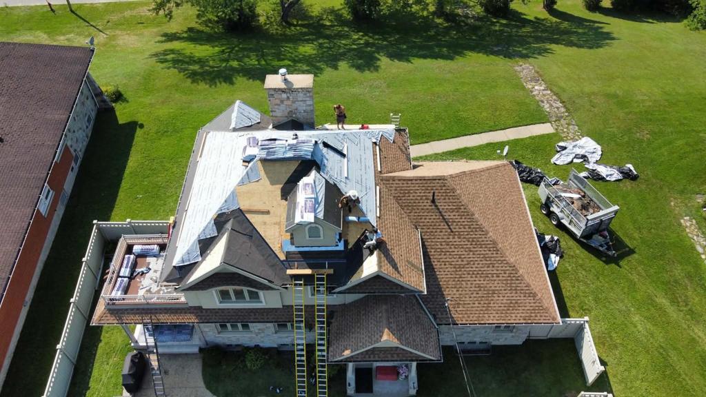 Toiture à La Tuque, pendant les travaux — photo 2