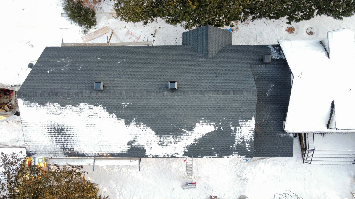 Toiture complète de chalet vue du ciel